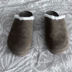 JENNI KAYNE Laurel Shearling-Lined Moc Clog in Size 38EU